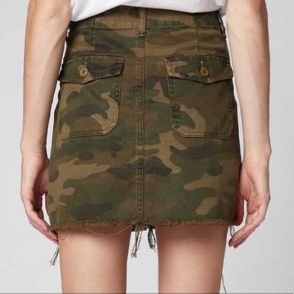 Blank NYC Camo Skirt size 6 NWT - Picture 2 of 8